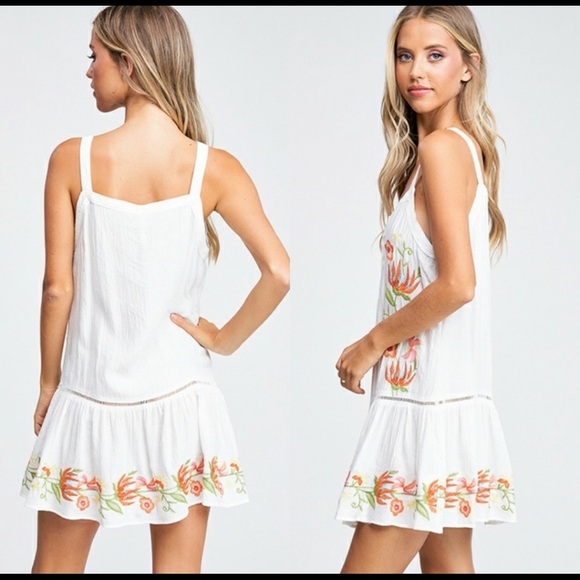 The EMILY Embroidered Summer Dress - Picture 2 of 5